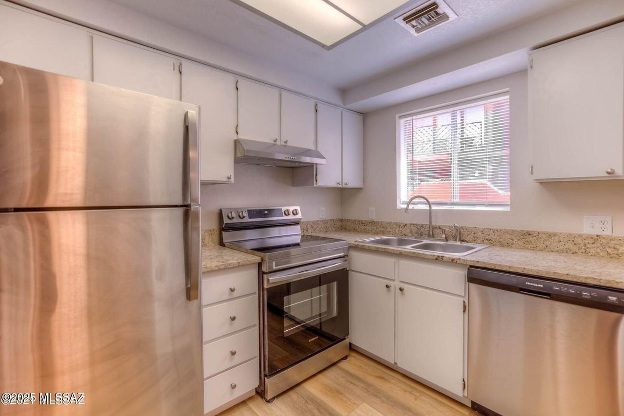 6255 N Camino Pimeria Alta Apt 37 - Photo 4 of 37