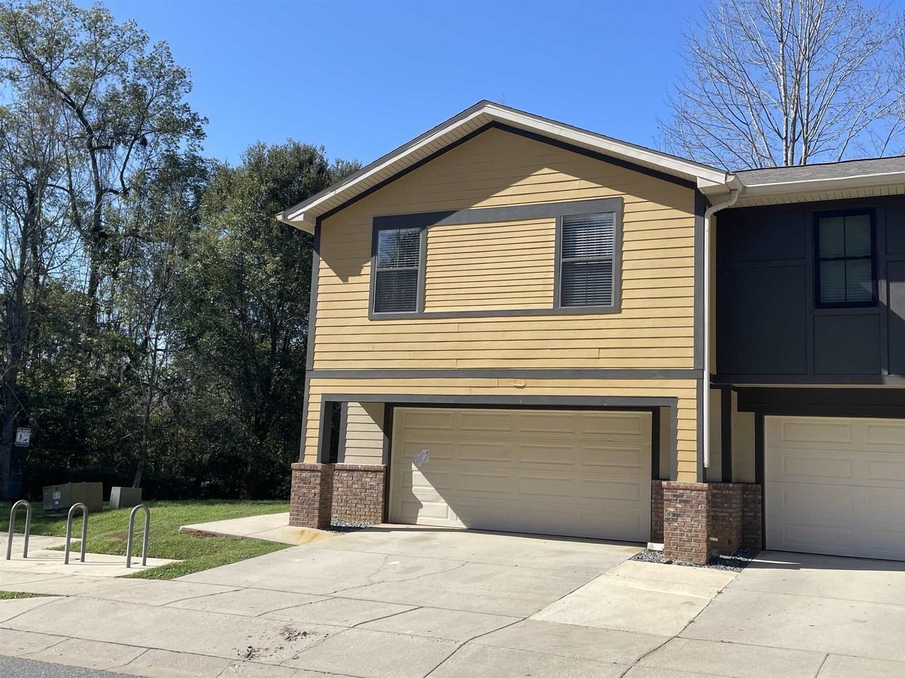 2315 Timber Oaks Ln - Photo 2 of 17