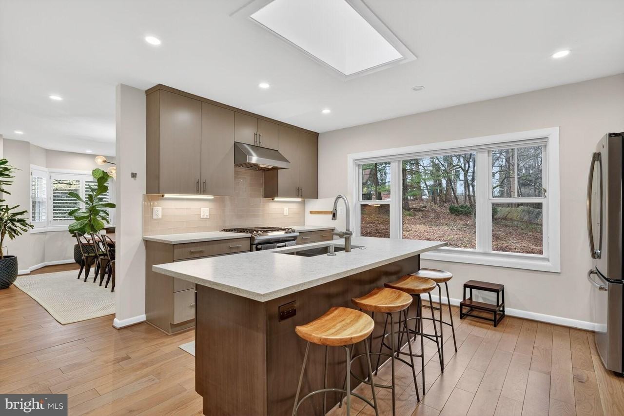 5908 17th St Nw - Photo 7 of 30