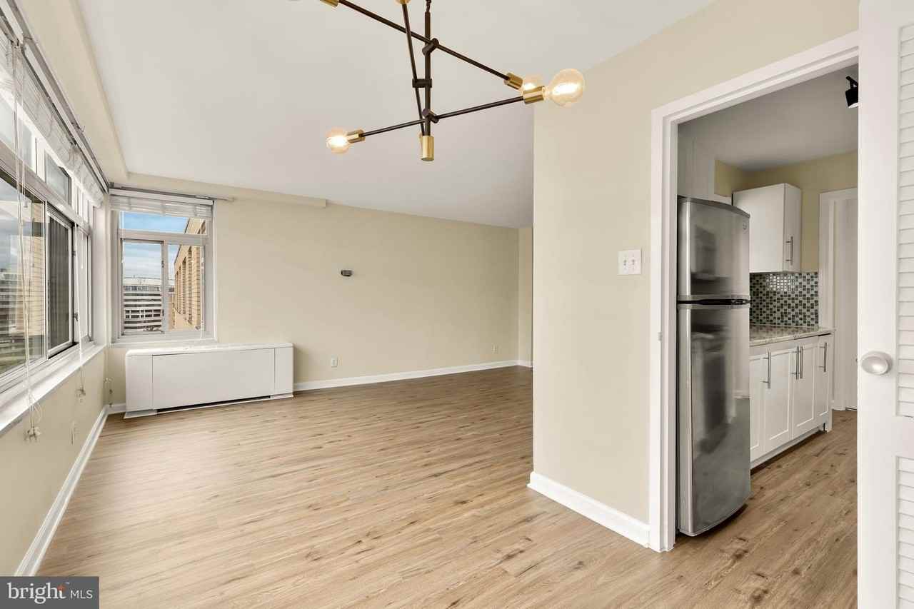 2401 H St Nw Apt 904 - Photo 7 of 25