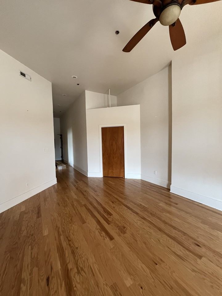 125 S Central St #201 - Photo 6 of 9