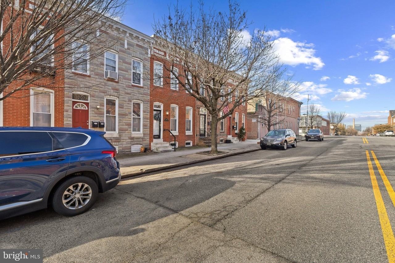 3205 Hudson St - Photo 2 of 31