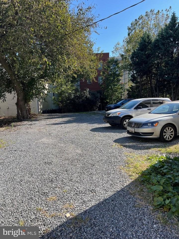 360 W Patrick St Apt 4 - Photo 2 of 9