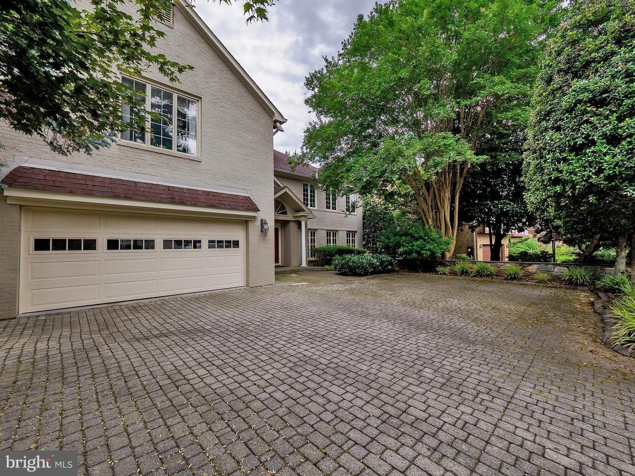 6513 Kenhill Rd - Photo 6 of 50