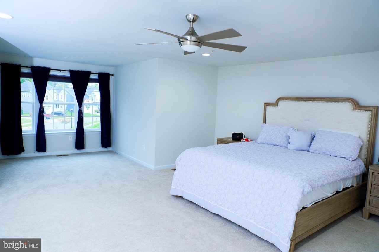 11801 Asbury Dr - Photo 7 of 50