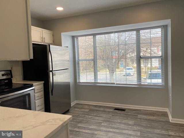 1201 Dillon Ct - Photo 3 of 23