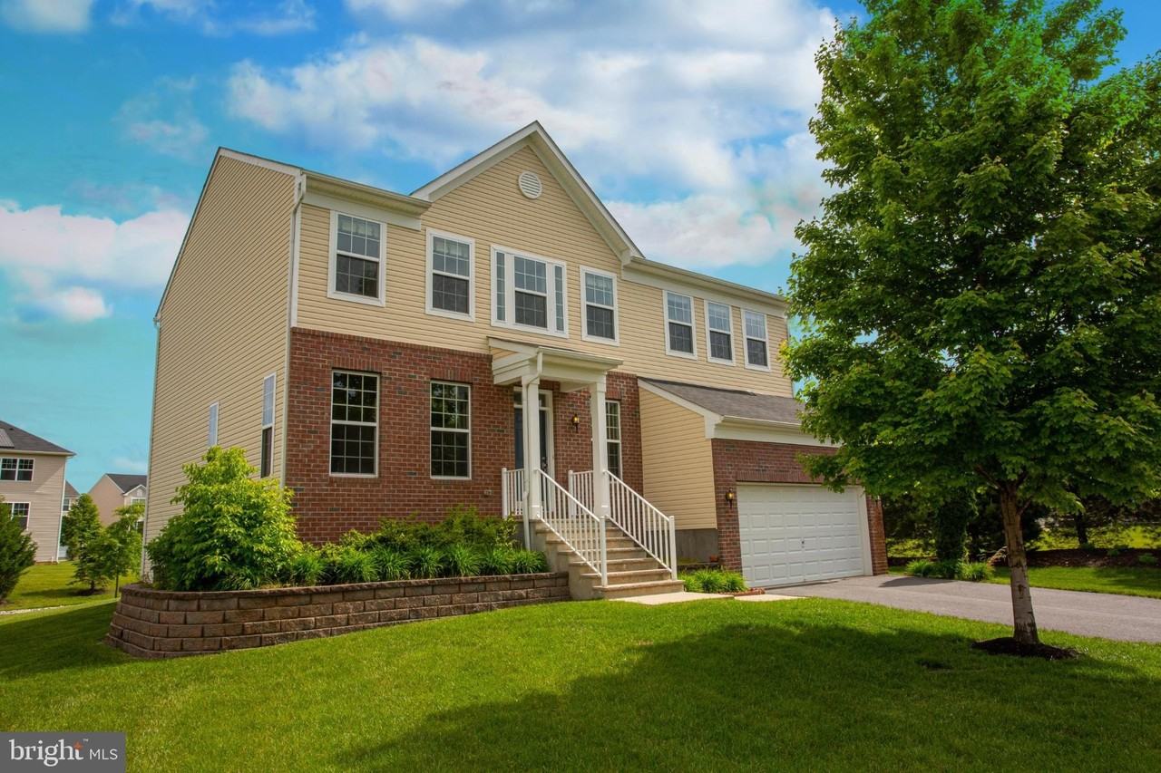 8 Wellesley Ave - Photo 2 of 40