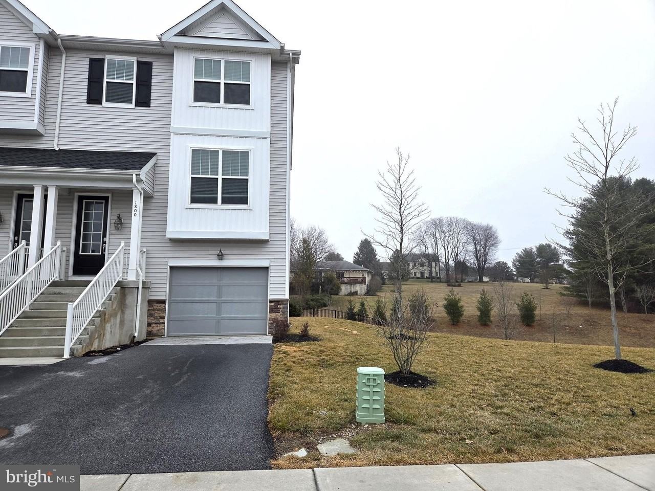 1800 Boulder Dr - Photo 2 of 32