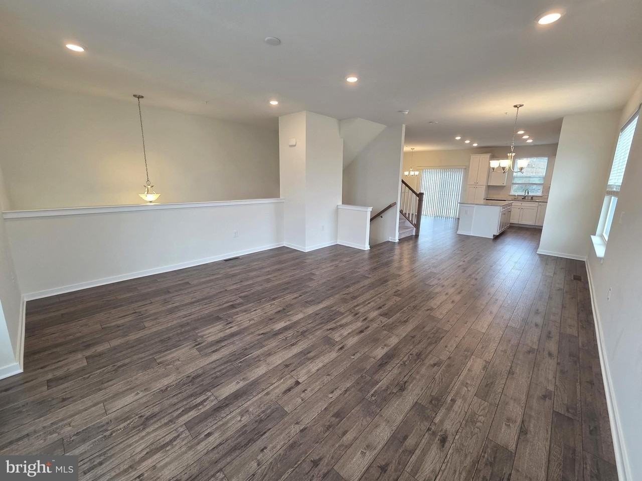 1800 Boulder Dr - Photo 4 of 32