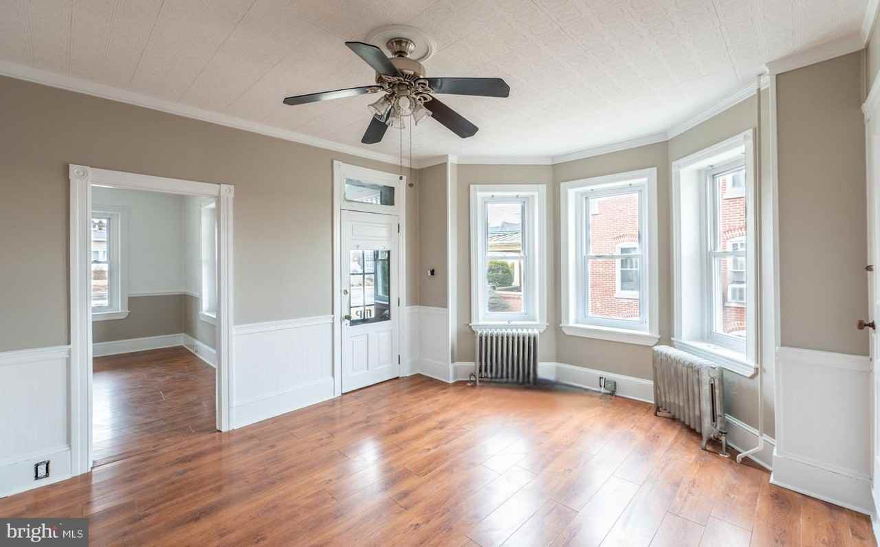 631 Main St Unit Apt - Photo 3 of 33