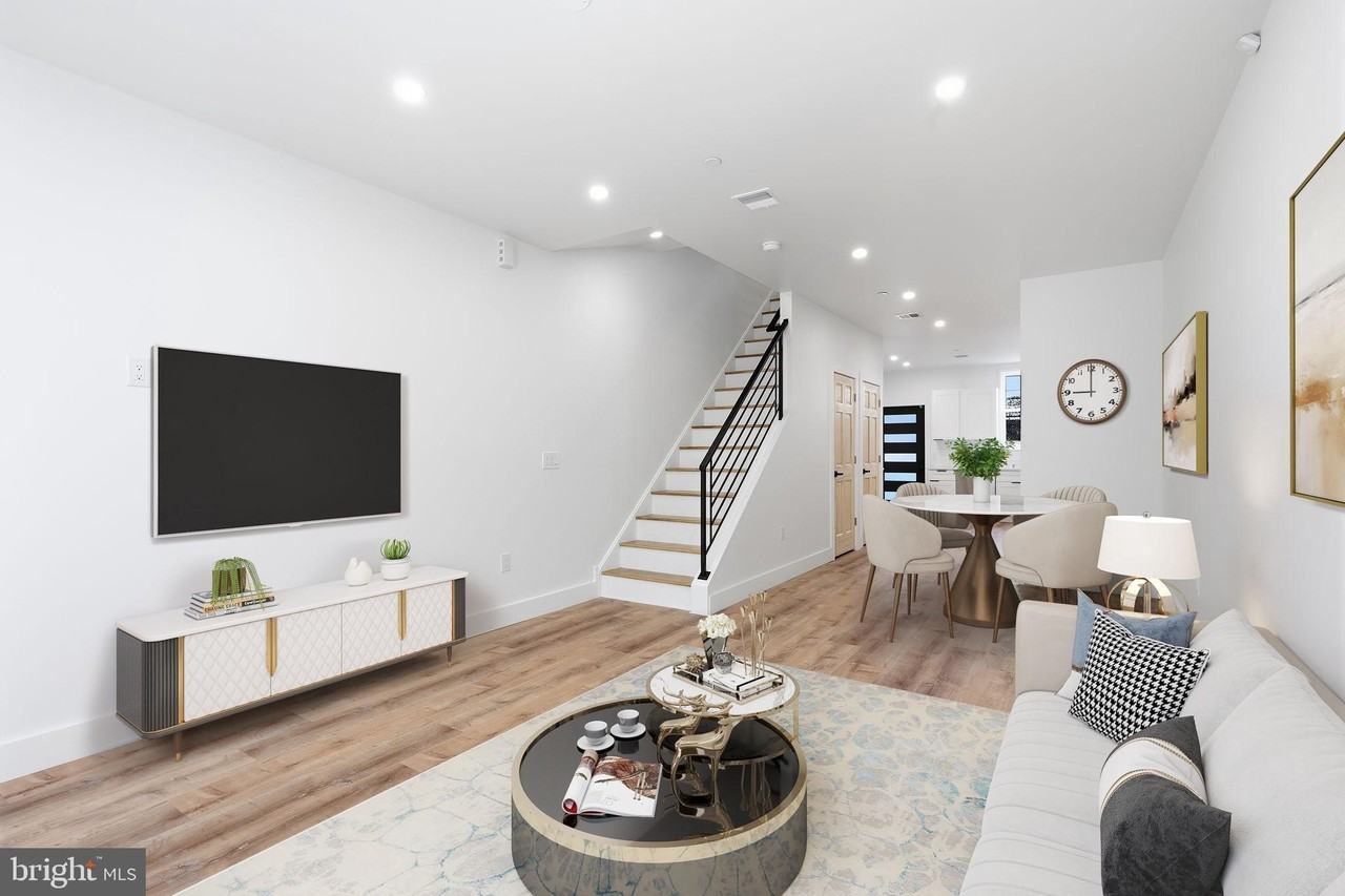 458 W Earlham Ter - Photo 7 of 39