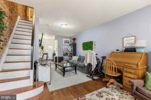 featured image of 2536 S Reese St