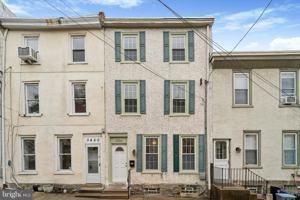 featured image of 3452 Sunnyside Ave