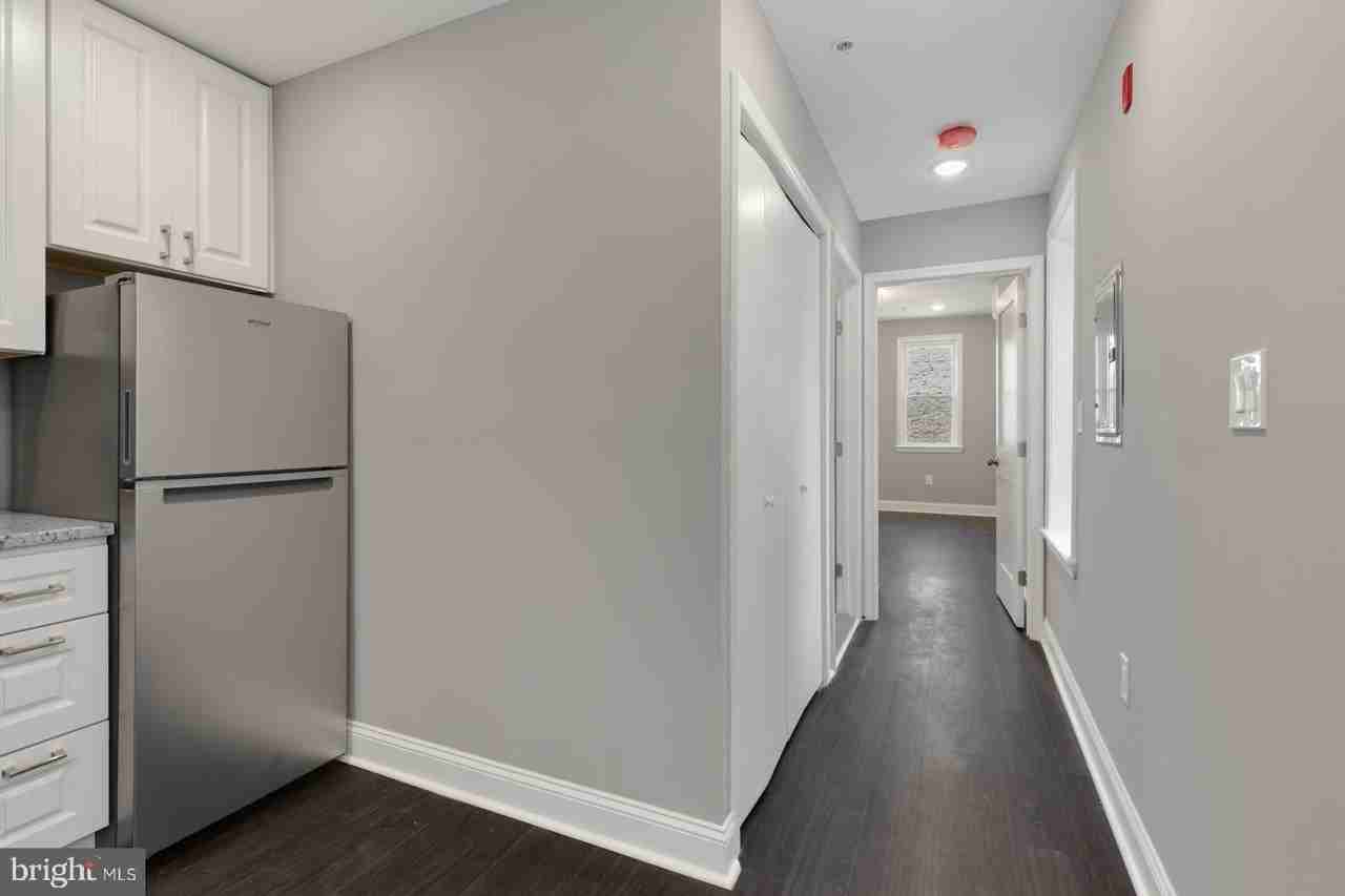 624 N 35th St Unit 3 - Photo 4 of 22