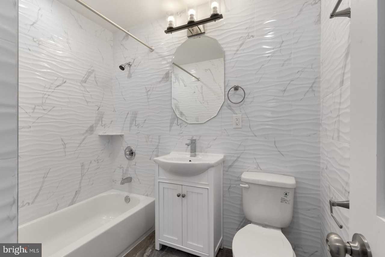 624 N 35th St Unit 3 - Photo 5 of 22