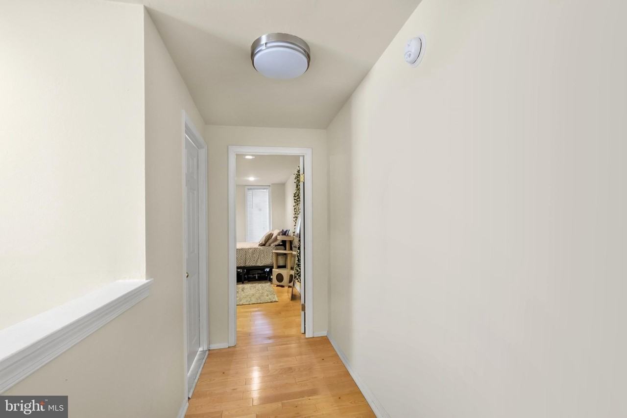 234 Bainbridge St #1R - Photo 6 of 13