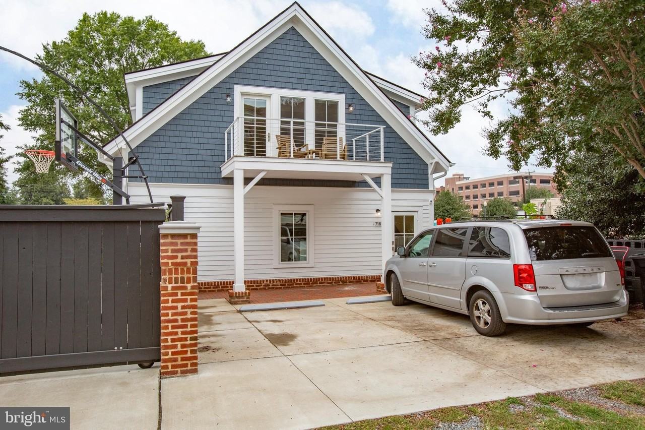 718 William St - Photo 2 of 27