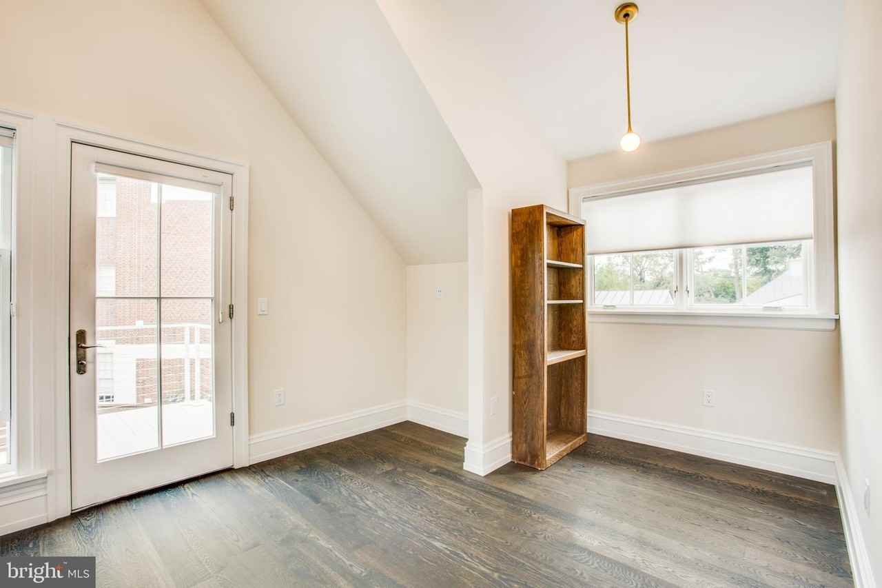 718 William St - Photo 6 of 27