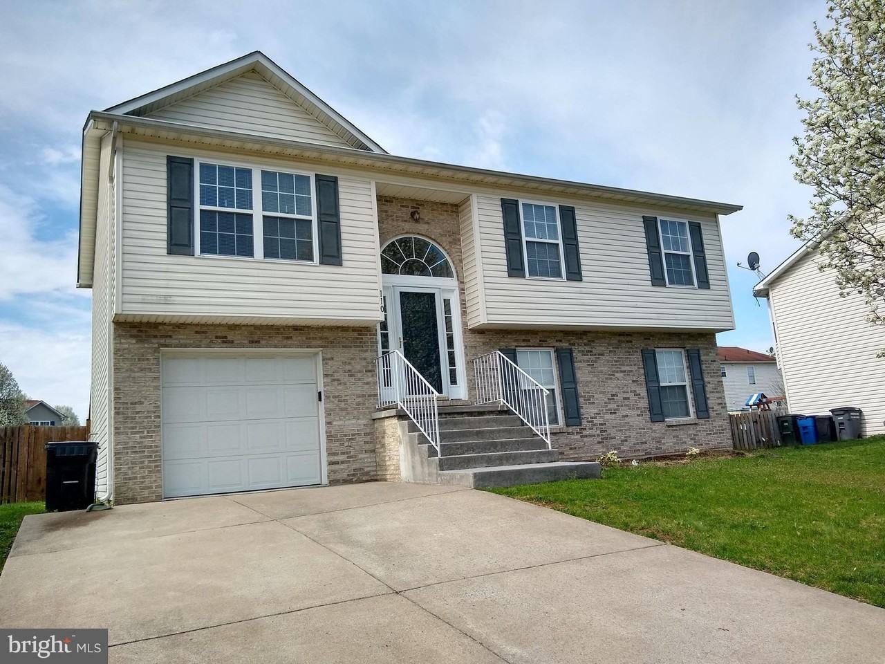 110 Rawlings Ave - Photo 2 of 23