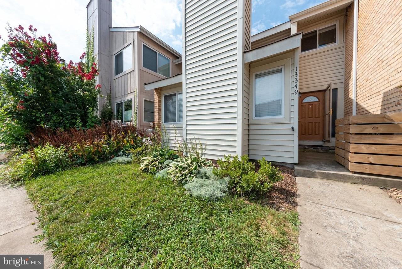 13349 Shea Pl - Photo 2 of 27