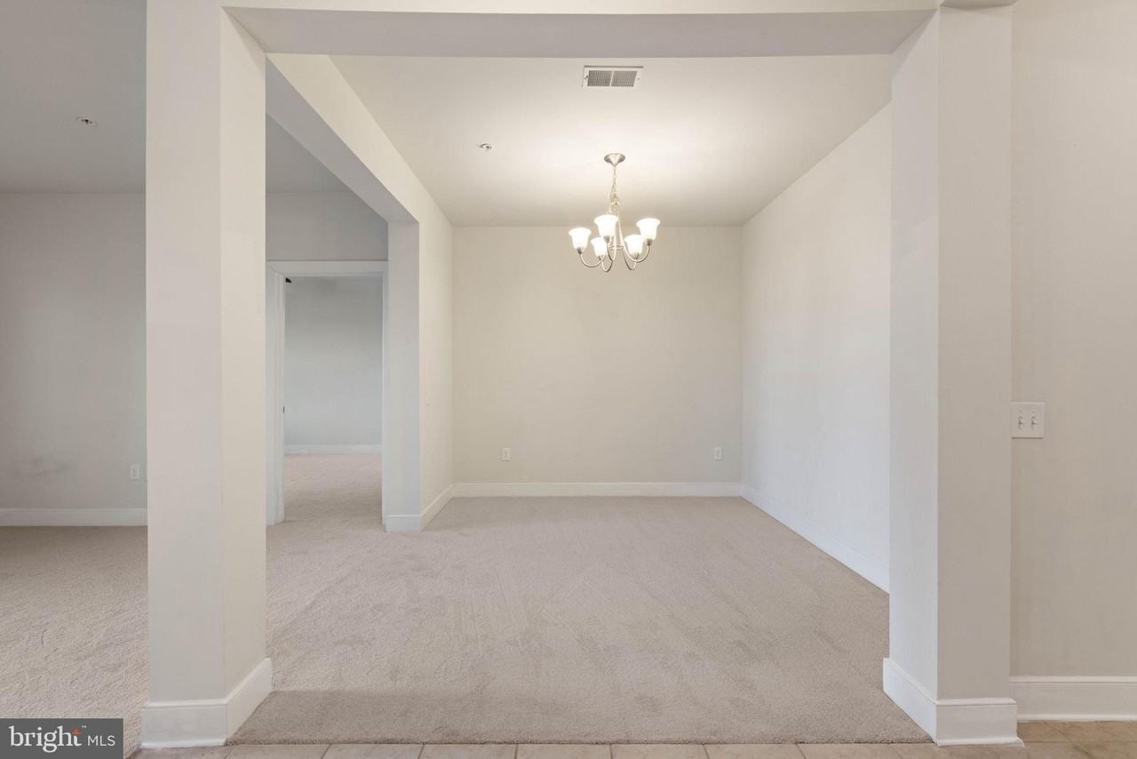 9521 Bastille St Unit 106 - Photo 7 of 18