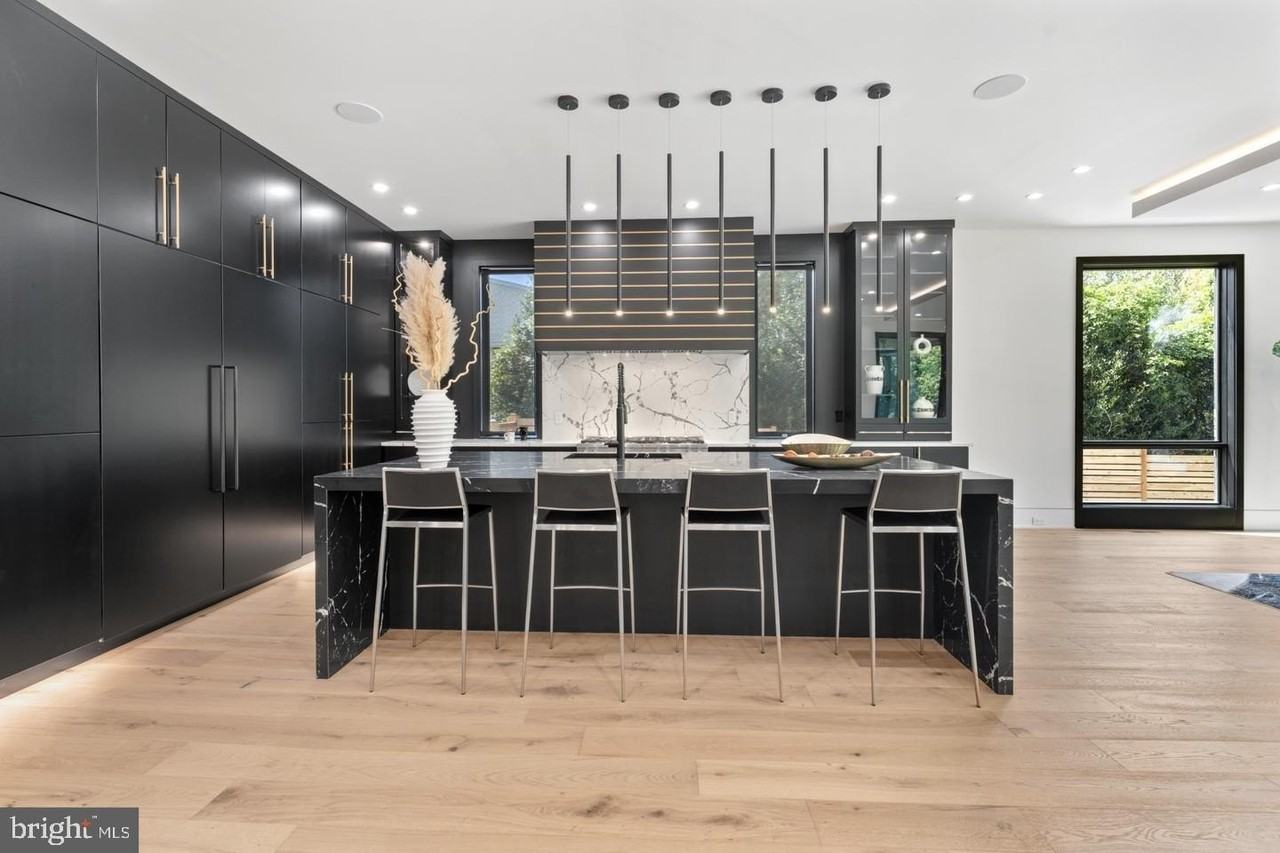 1138 Basil Rd - Photo 3 of 24