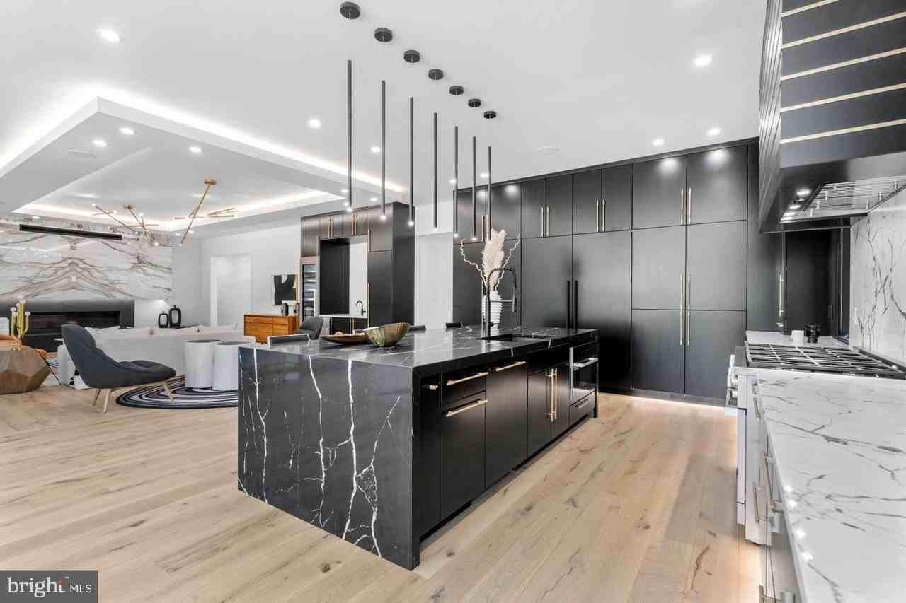 1138 Basil Rd - Photo 6 of 24