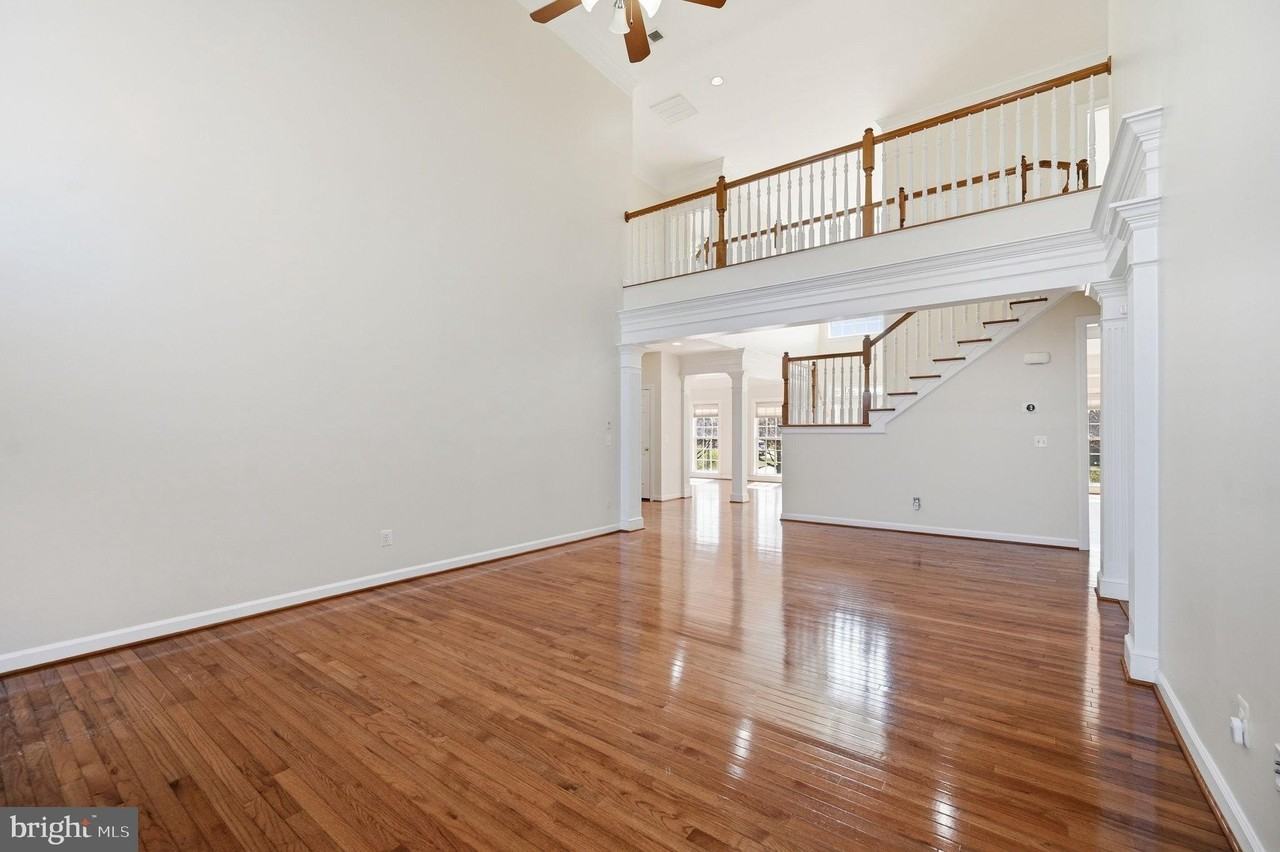 25582 Balint Park Ct - Photo 5 of 31