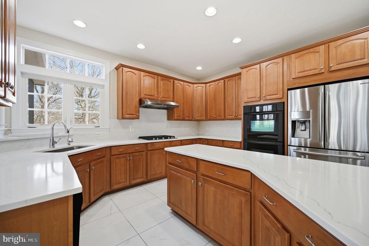 25582 Balint Park Ct - Photo 7 of 31