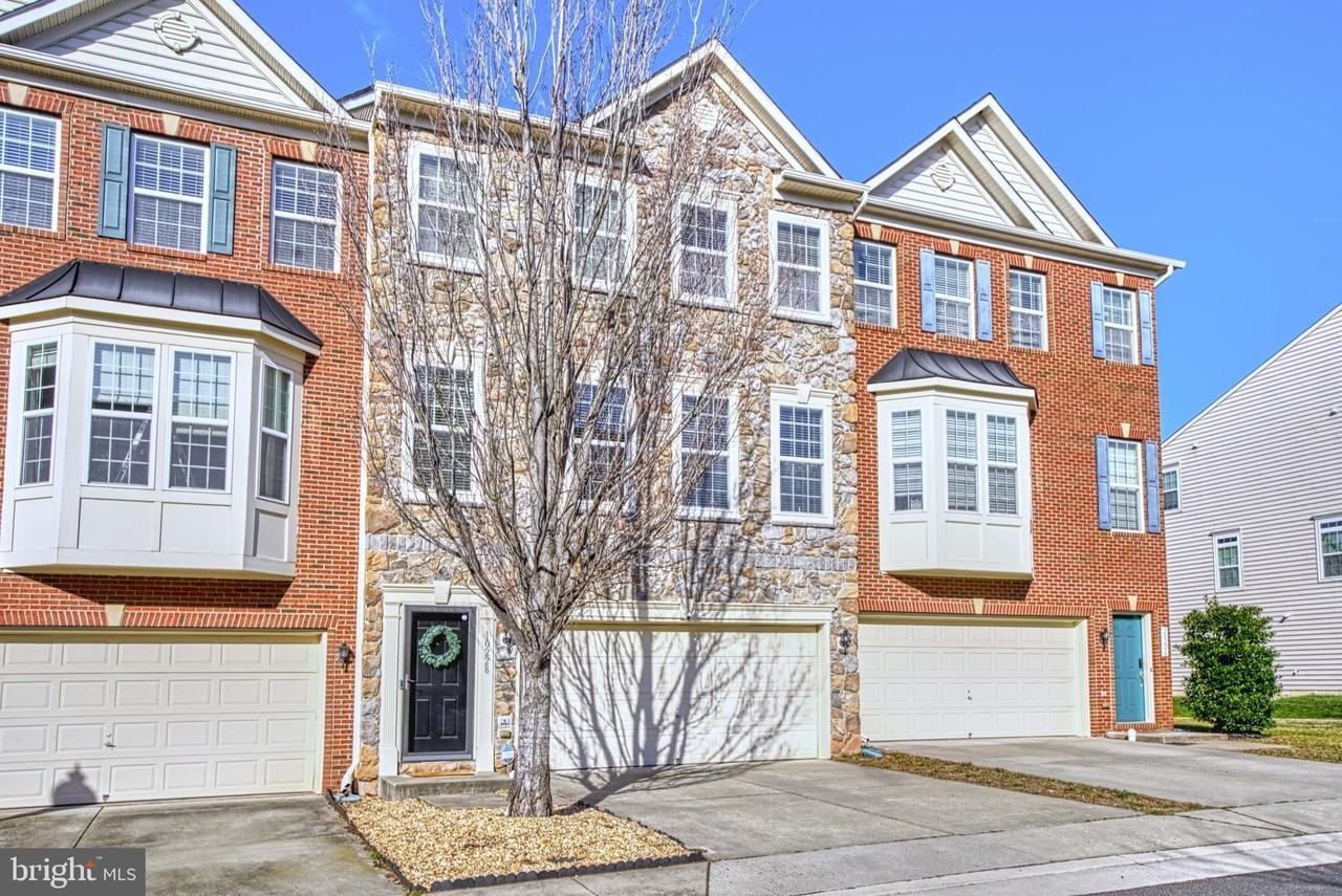 10228 Fountain Cir - Photo 3 of 37