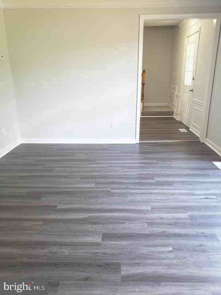 5906 Cascade Dr - Photo 5 of 26