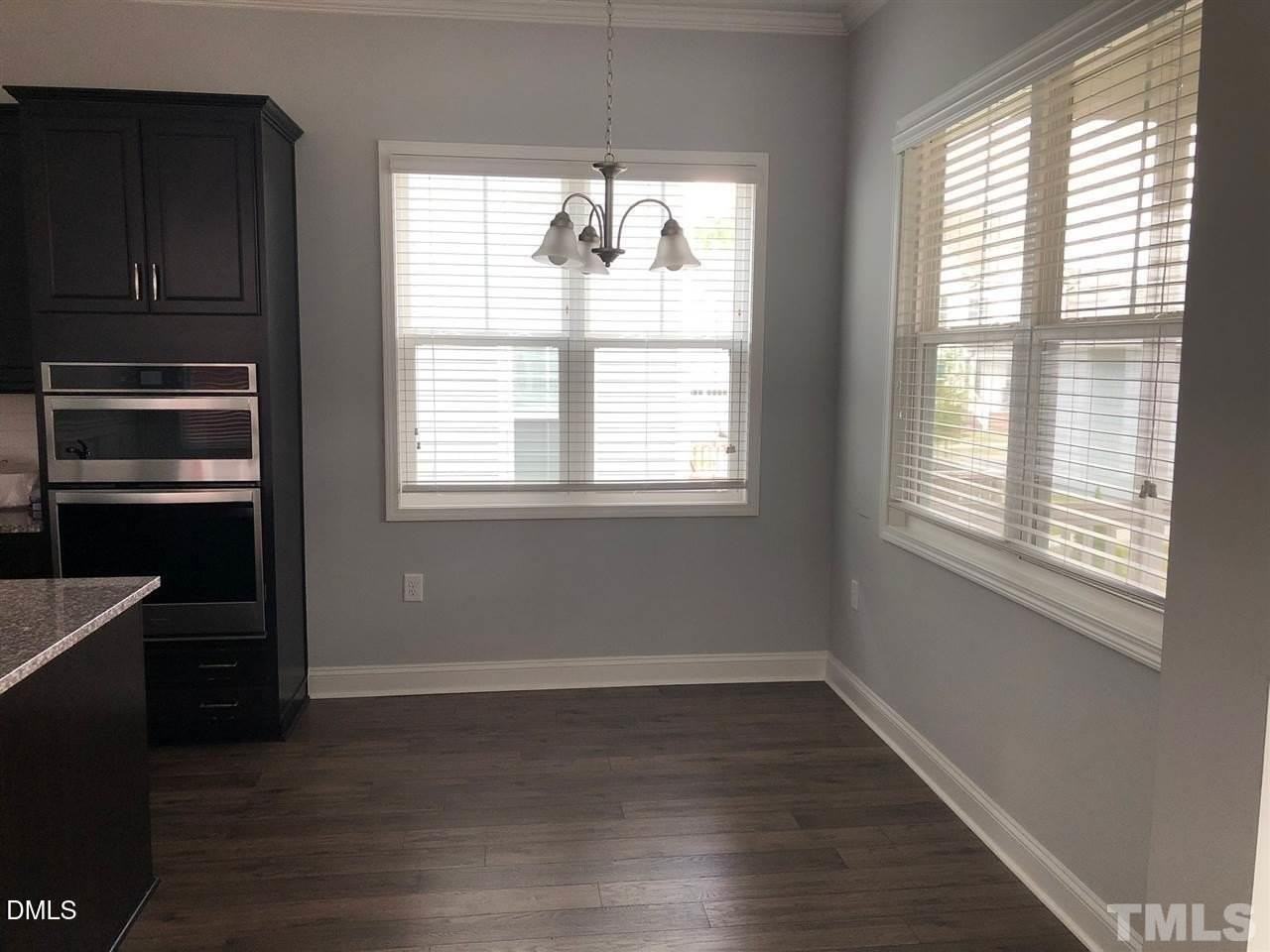 444 Bridgeton Ave - Photo 4 of 17