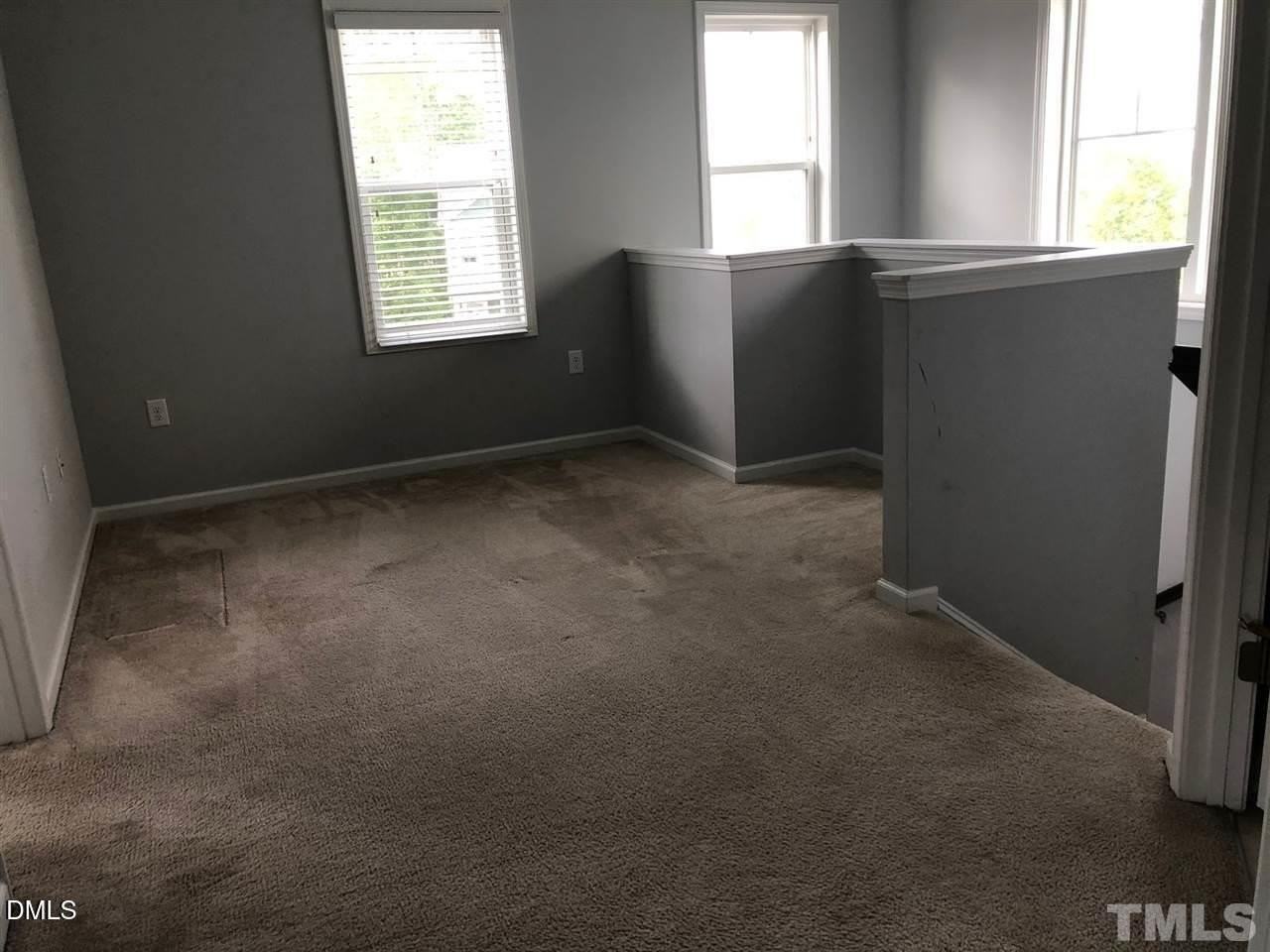 444 Bridgeton Ave - Photo 6 of 17