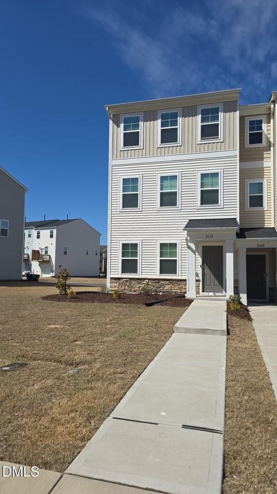 2610 Chert Ln - Photo 2 of 32