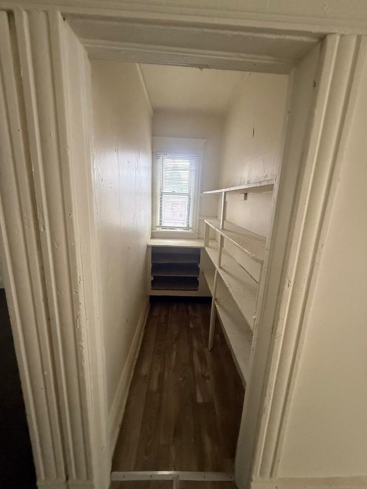 1231 W Windlake Ave #1231A - Photo 4 of 6