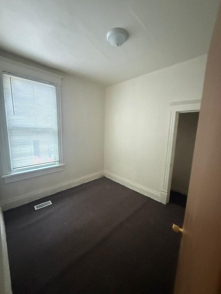 1231 W Windlake Ave #1231A - Photo 5 of 6