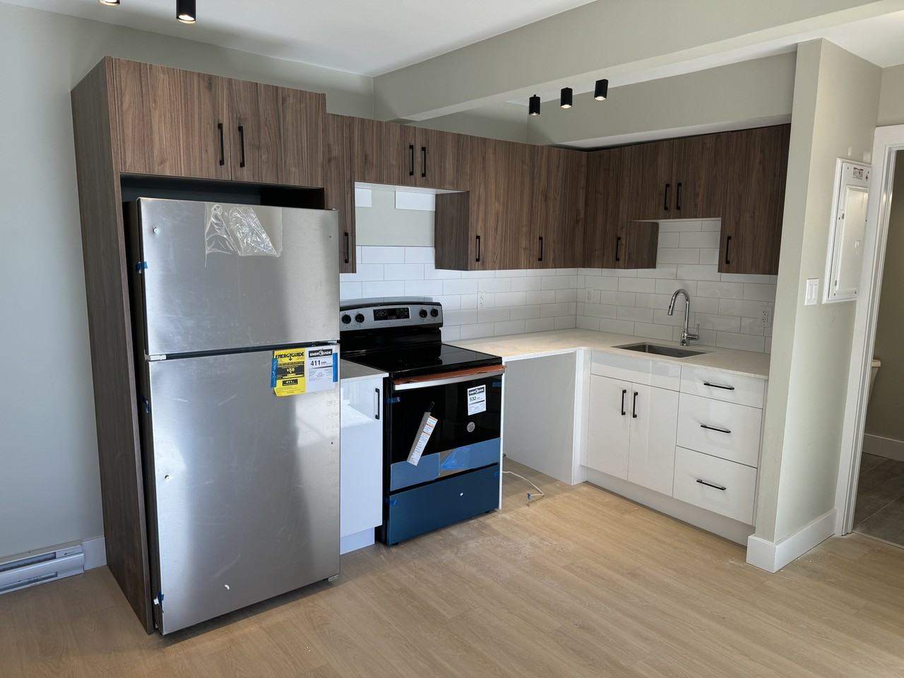 350 Ellerdale St #303 - Photo 4 of 6