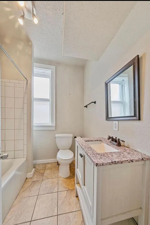 4066 Shaw Blvd #4066A1E - Photo 6 of 11