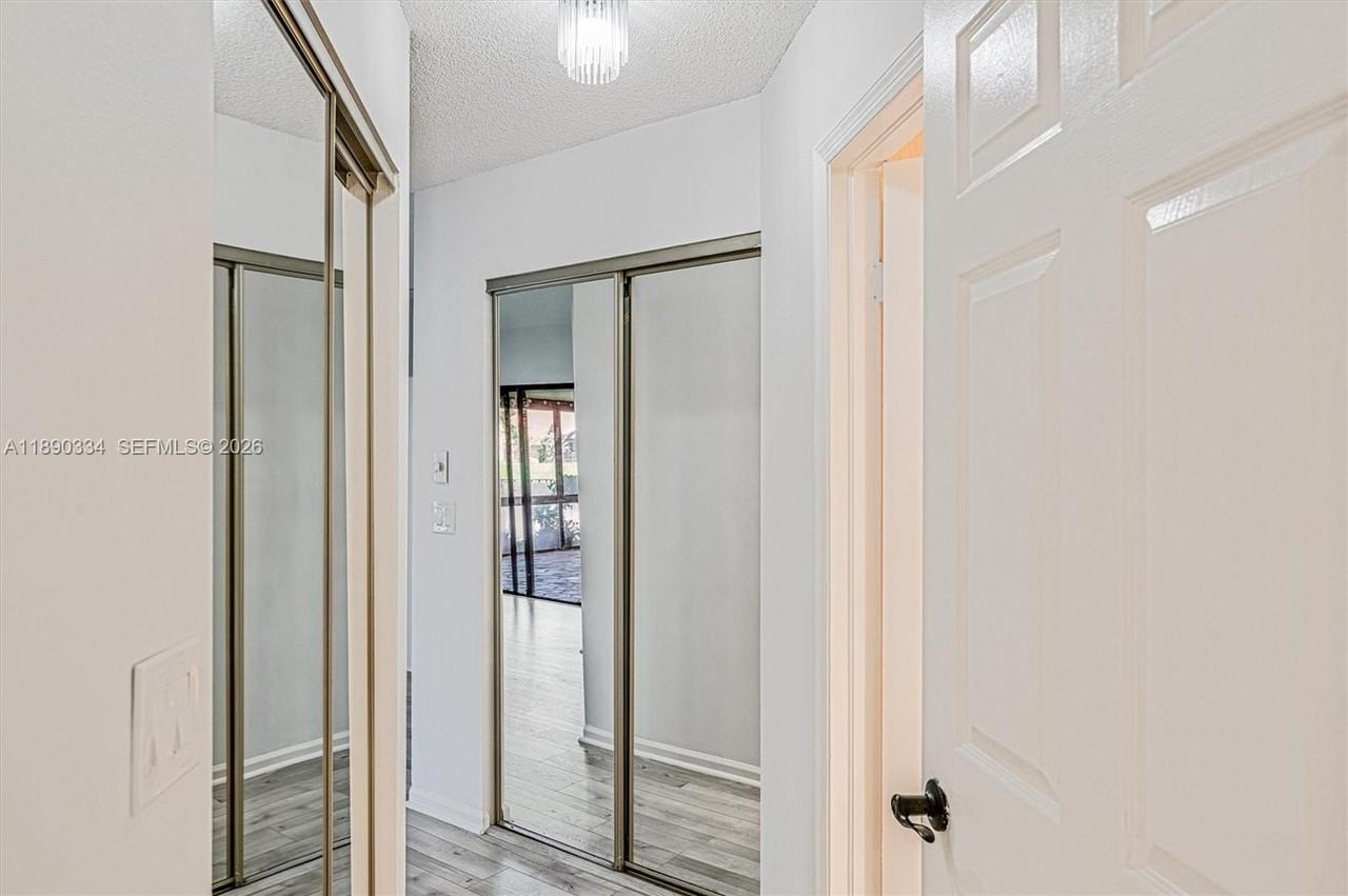 13174 La Lique Ct #13174 - Photo 5 of 20