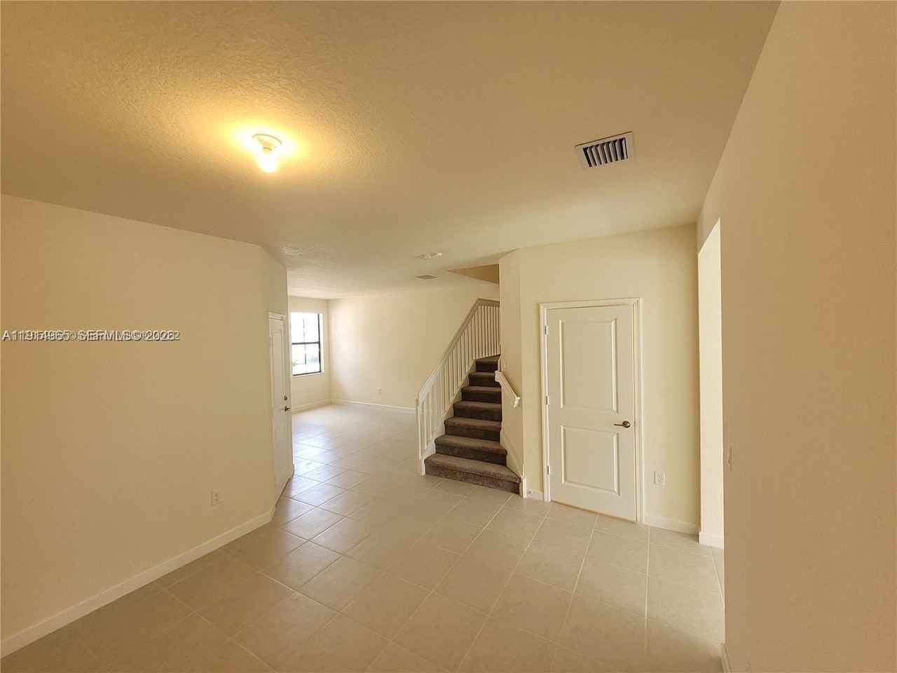 11125 W 33rd Ct - Photo 4 of 30