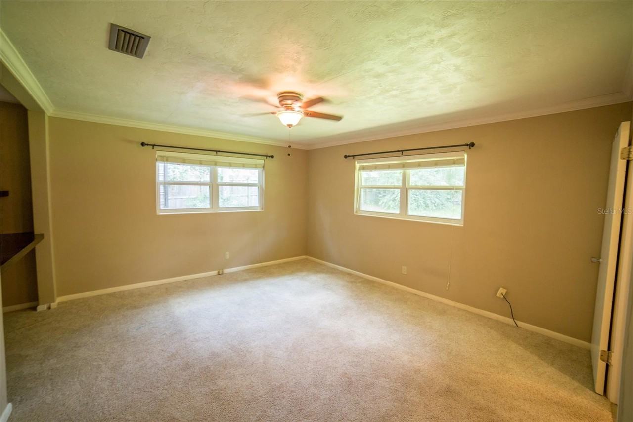 1009 Nw 39th Dr #1 - Photo 6 of 14