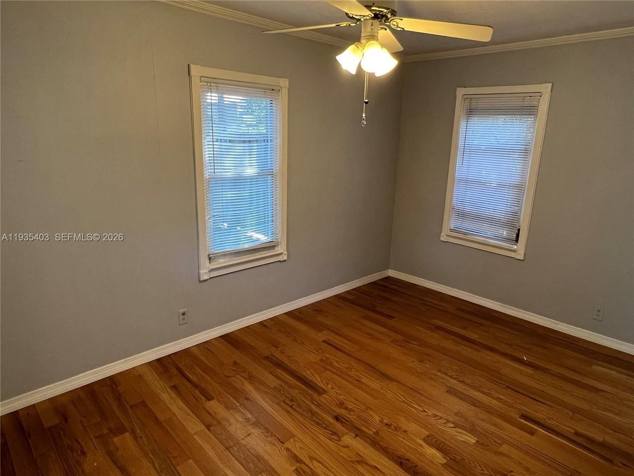 606 Sw 11th St #0 - Photo 6 of 19