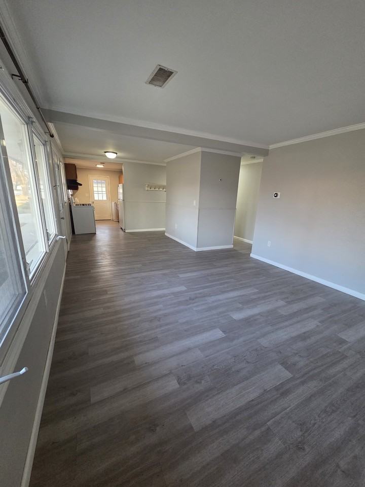 2210 Capri Ave #1 - Photo 4 of 17