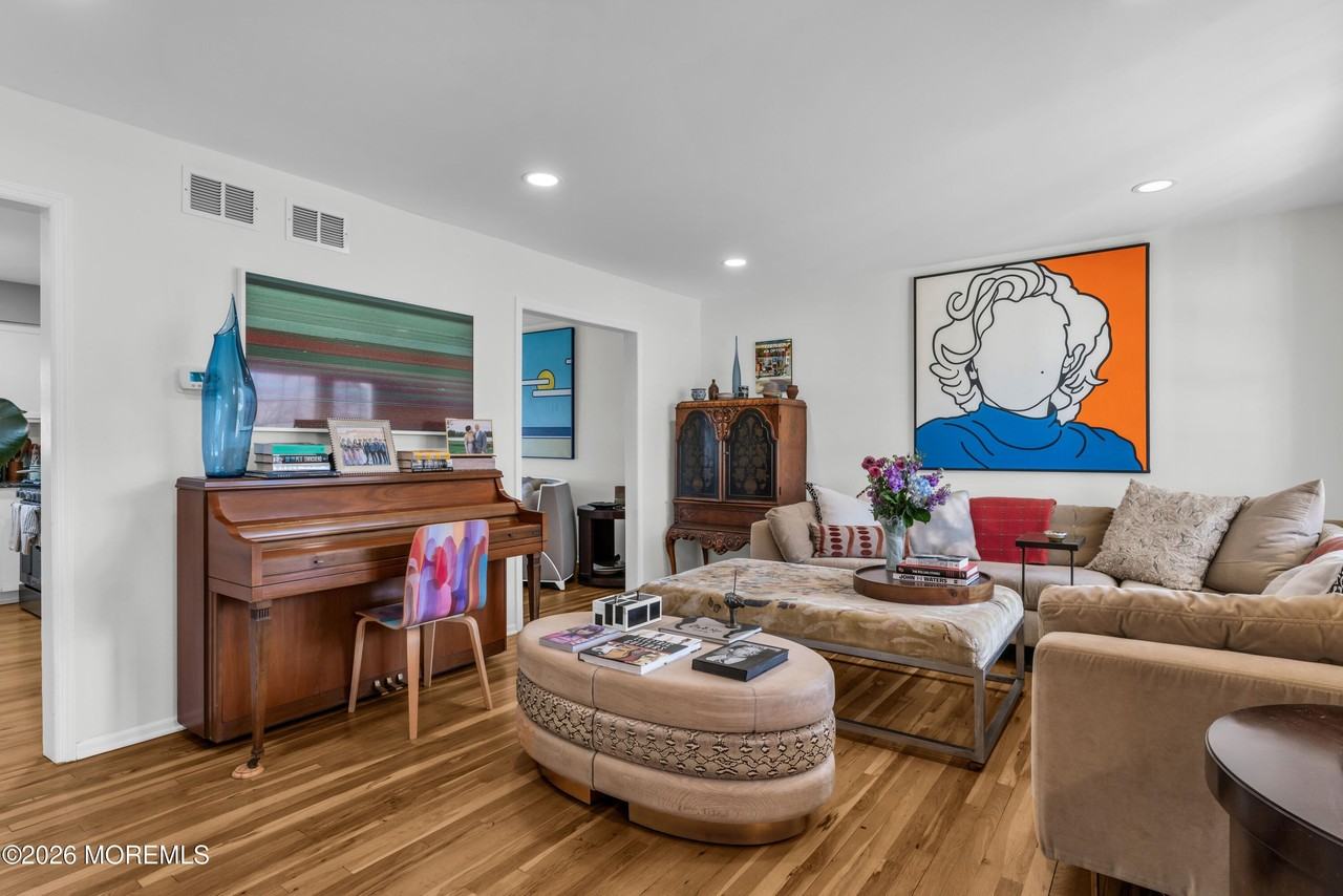 19 Lennox Ave - Photo 2 of 33