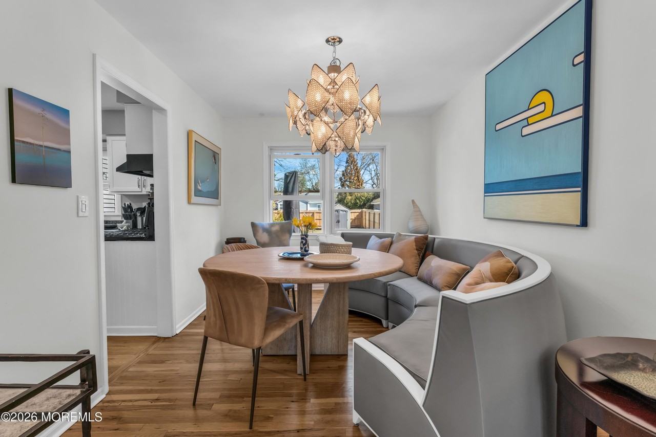 19 Lennox Ave - Photo 5 of 33