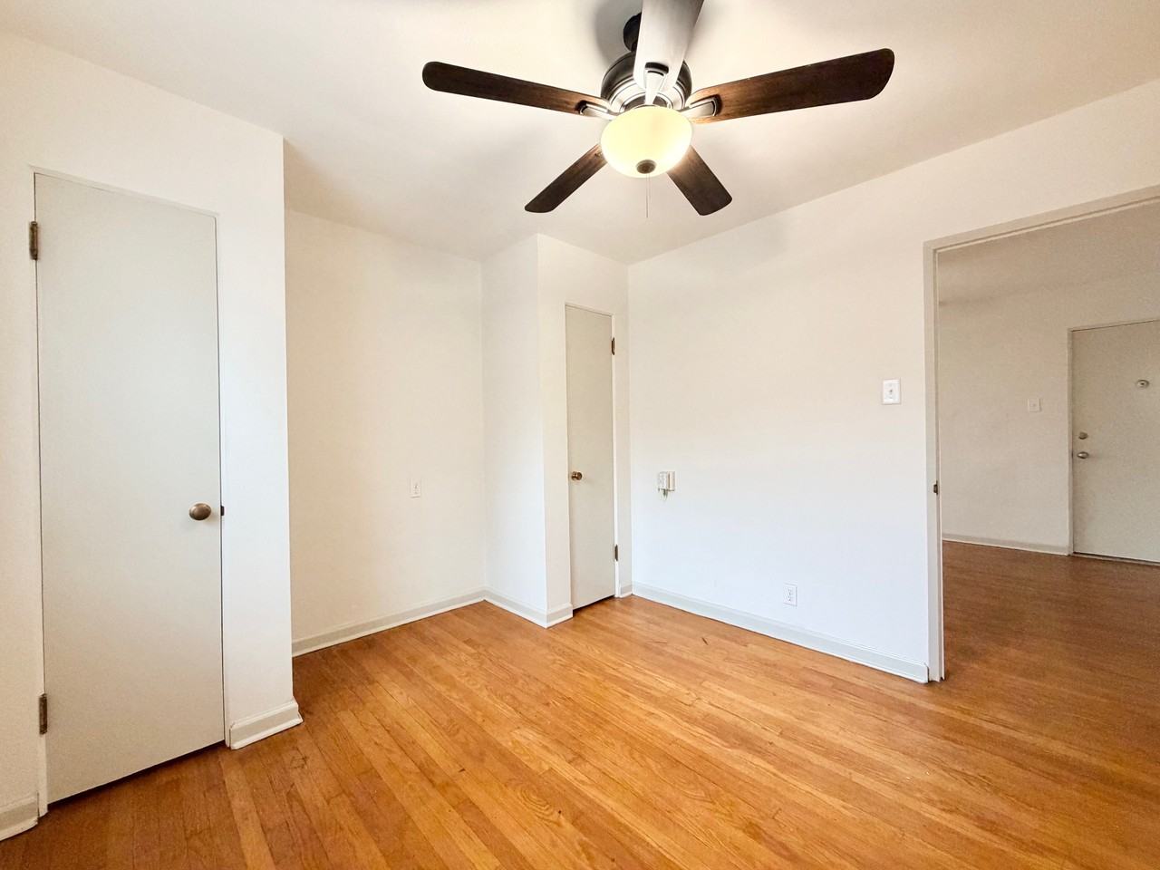 5821 Sunshine Drive #H - Photo 6 of 8