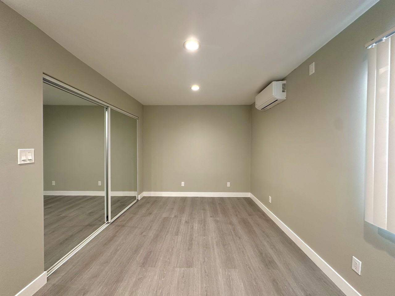 7102 South Figueroa Street #7102 1/2 - Photo 6 of 10