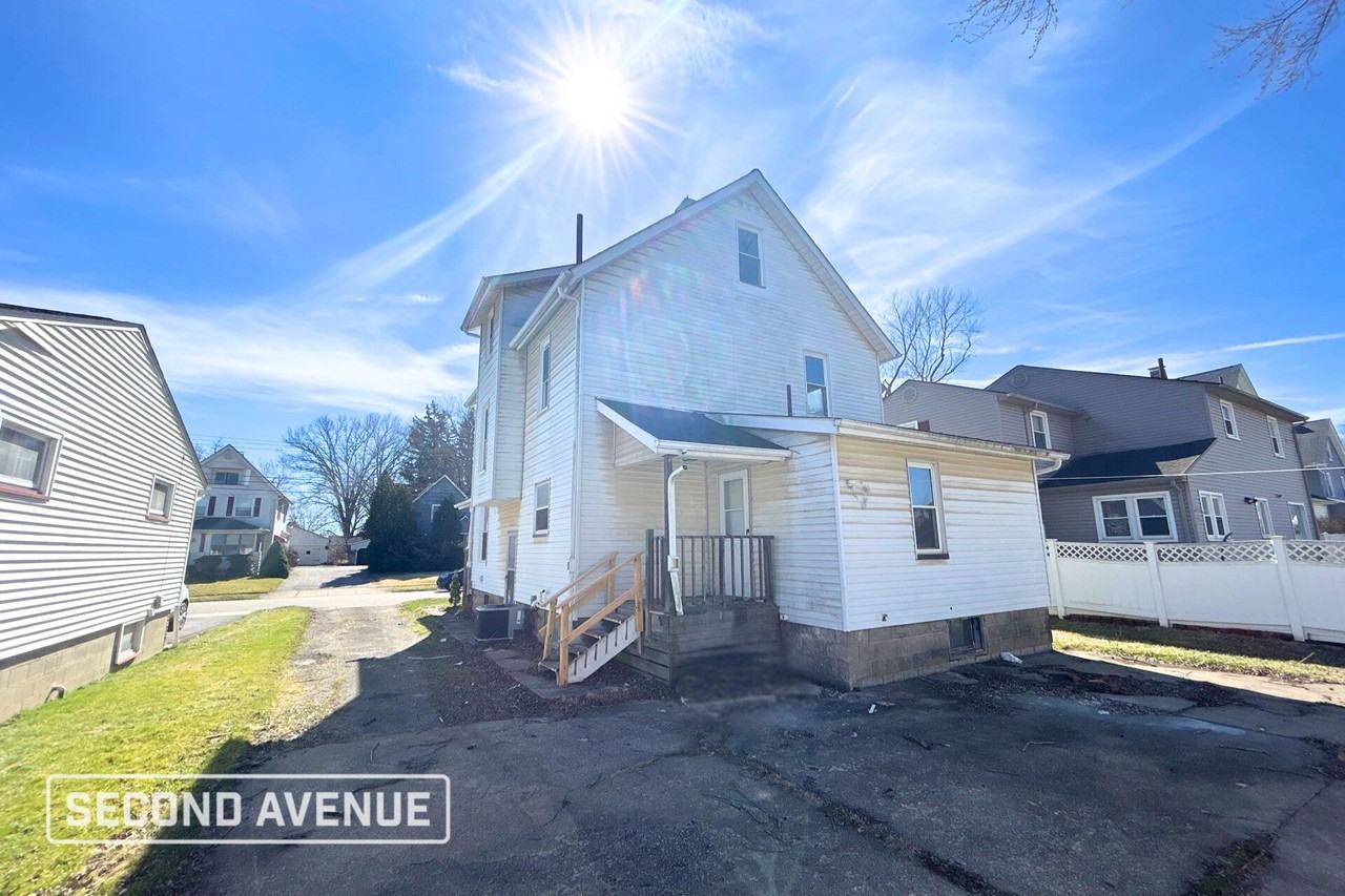 67 Helen Ave - Photo 2 of 18