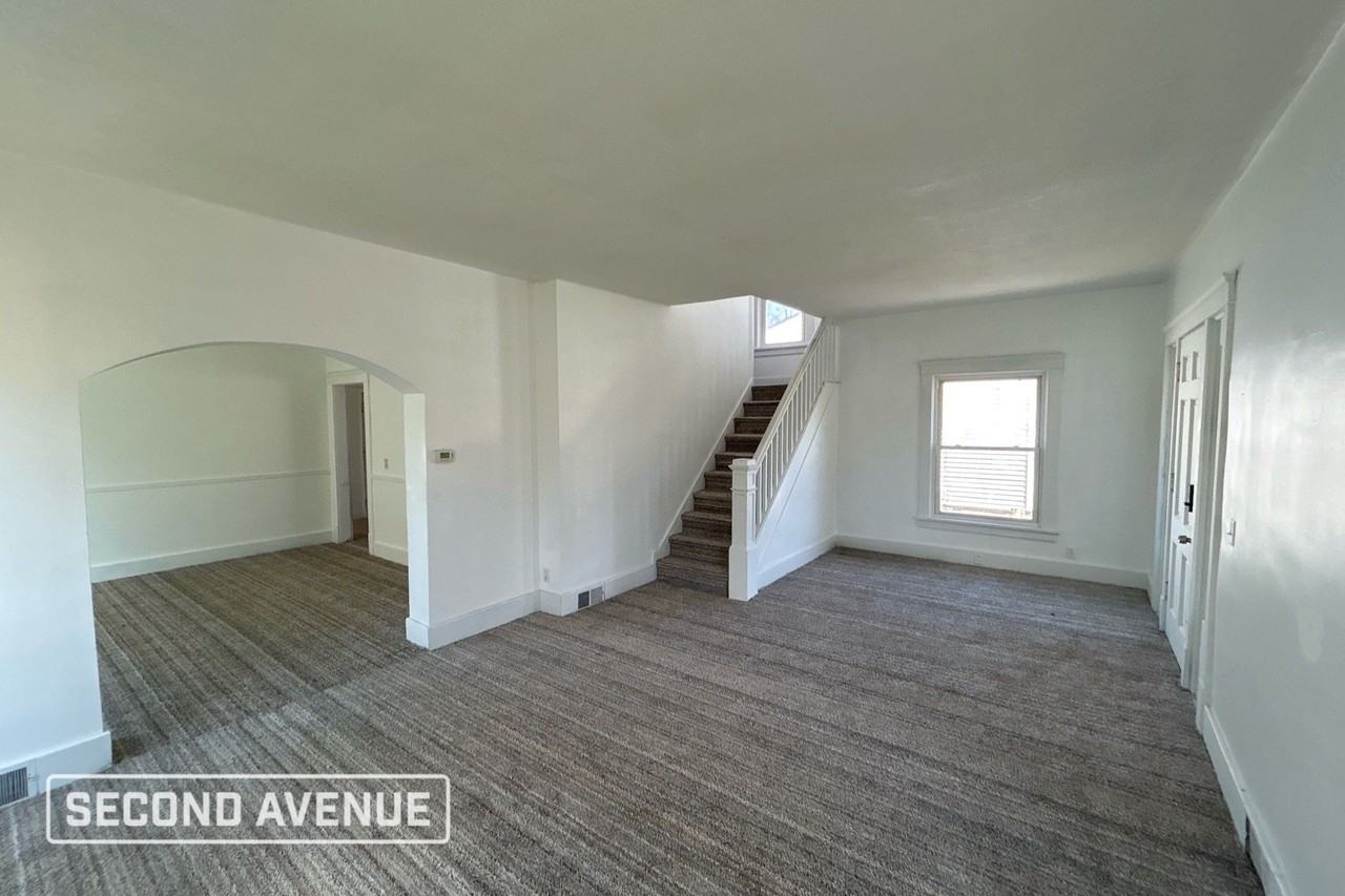 67 Helen Ave - Photo 3 of 18