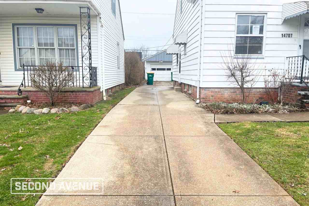 14707 Tokay Ave - Photo 2 of 12